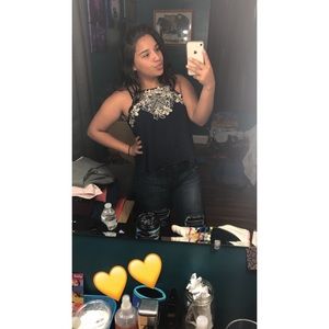 Meet your Posher, Yesenia